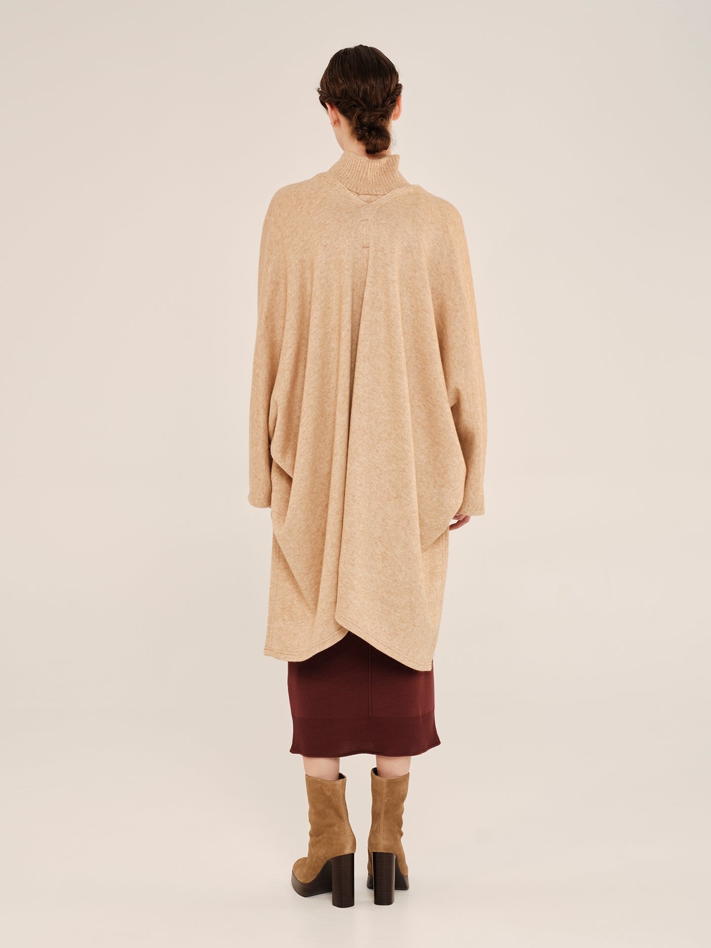 Ioanna Kourbela Oversized Κάπα – Softwear