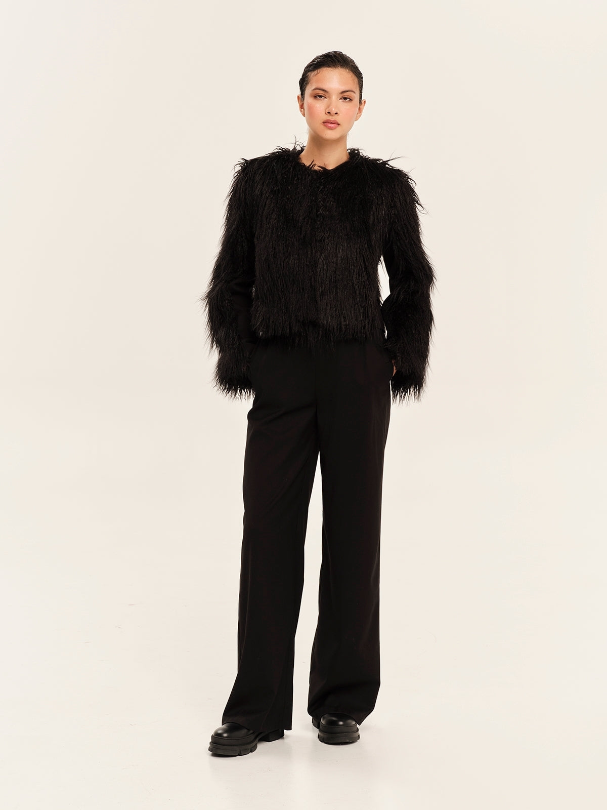 Ioanna Kourbela Γούνινο Σακάκι με Μακριά Μανίκια – Zero Waste