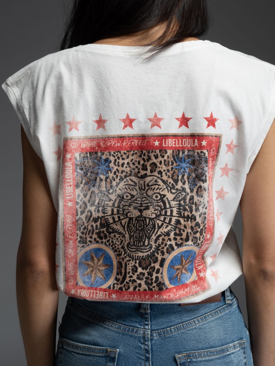 LIBELLOULA Λευκό Γράμμα Αμάνικο T-shirt Με Χειροποίητο Τύπωμα Στην Πλάτη MICA