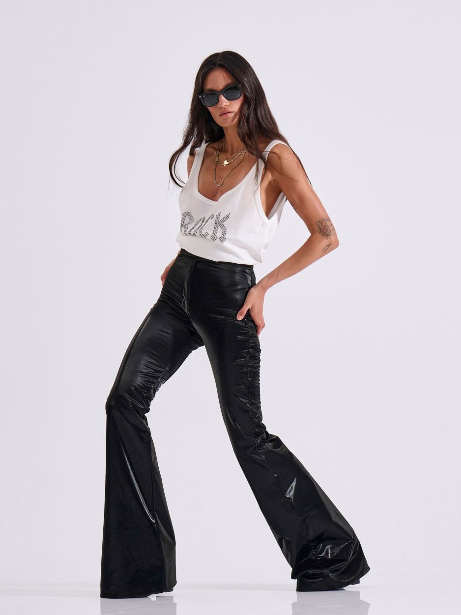 LIBELLOULA Μαύρο γυναικείο παντελόνι καμπάνα σε glossy δερματίνη RUBI