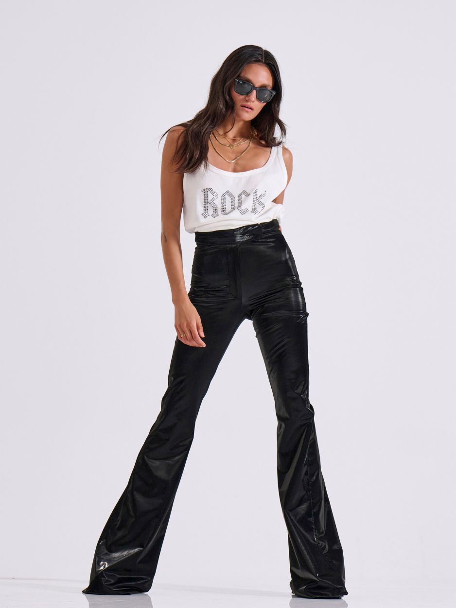 LIBELLOULA Μαύρο γυναικείο παντελόνι καμπάνα σε glossy δερματίνη RUBI