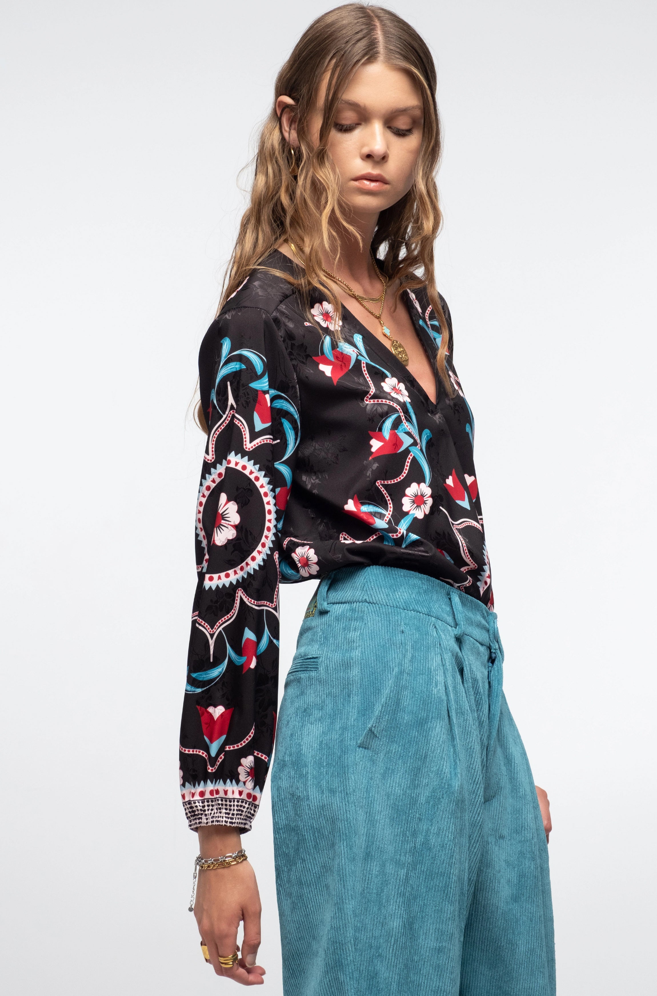 Peace And Chaos  Garland Τοπ - Jacquard