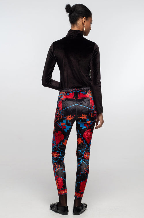 Peace And Chaos Chronicle Κολάν - Βελούδινο