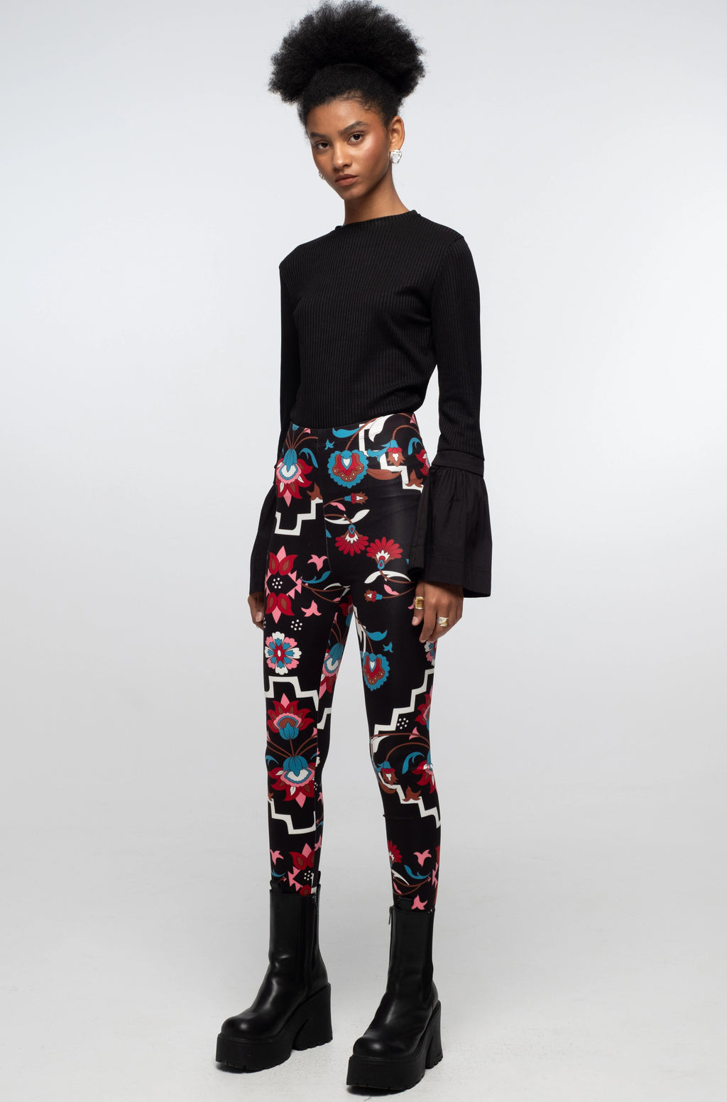 Peace And Chaos Romancer Κολάν