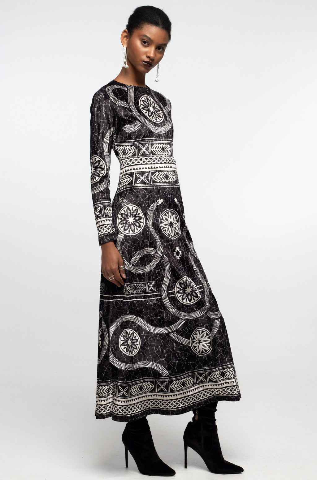 Peace And Chaos Philosophy Μακρύ Φόρεμα - Velvet